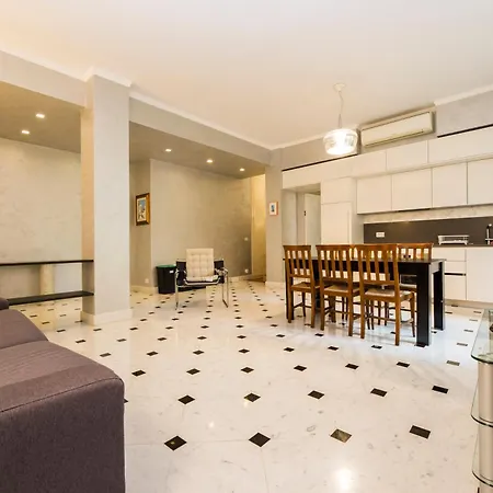 Joivy Spacious 2-bedroom Flat With Parking And Balcony